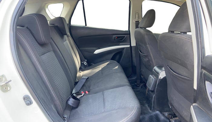 2017 Maruti S Cross SIGMA 1.3, Diesel, Manual, 92,535 km, Right Side Rear Door Cabin