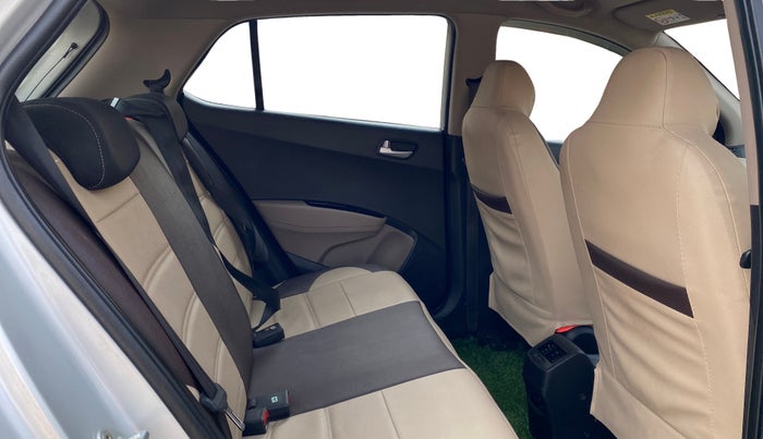 2017 Hyundai Grand i10 ASTA 1.2 KAPPA VTVT, Petrol, Manual, 81,771 km, Right Side Rear Door Cabin