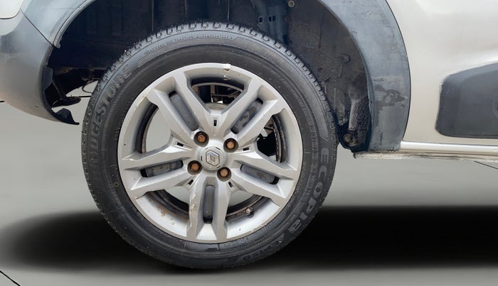 2019 Renault TRIBER RXZ, Petrol, Manual, 62,100 km, Right Rear Wheel