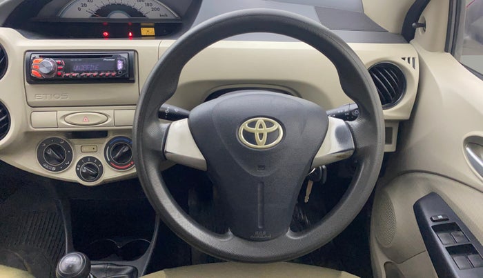 2012 Toyota Etios Liva GD, Diesel, Manual, 65,998 km, Steering Wheel Close Up