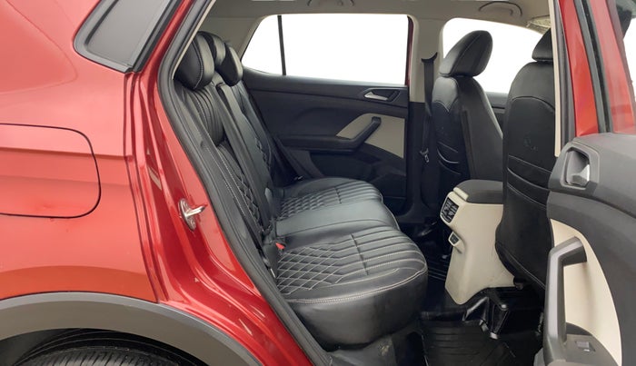 2022 Volkswagen TAIGUN HIGHLINE 1.0 TSI MT, Petrol, Manual, 52,887 km, Right Side Rear Door Cabin