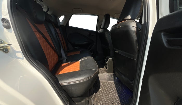 2025 Maruti Baleno SIGMA PETROL 1.2, Petrol, Manual, 4,411 km, Right Side Rear Door Cabin