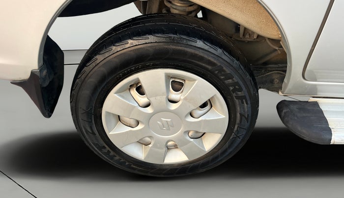 2021 Maruti Eeco TOUR V 5 SEATER, Petrol, Manual, 50,865 km, Right Rear Wheel