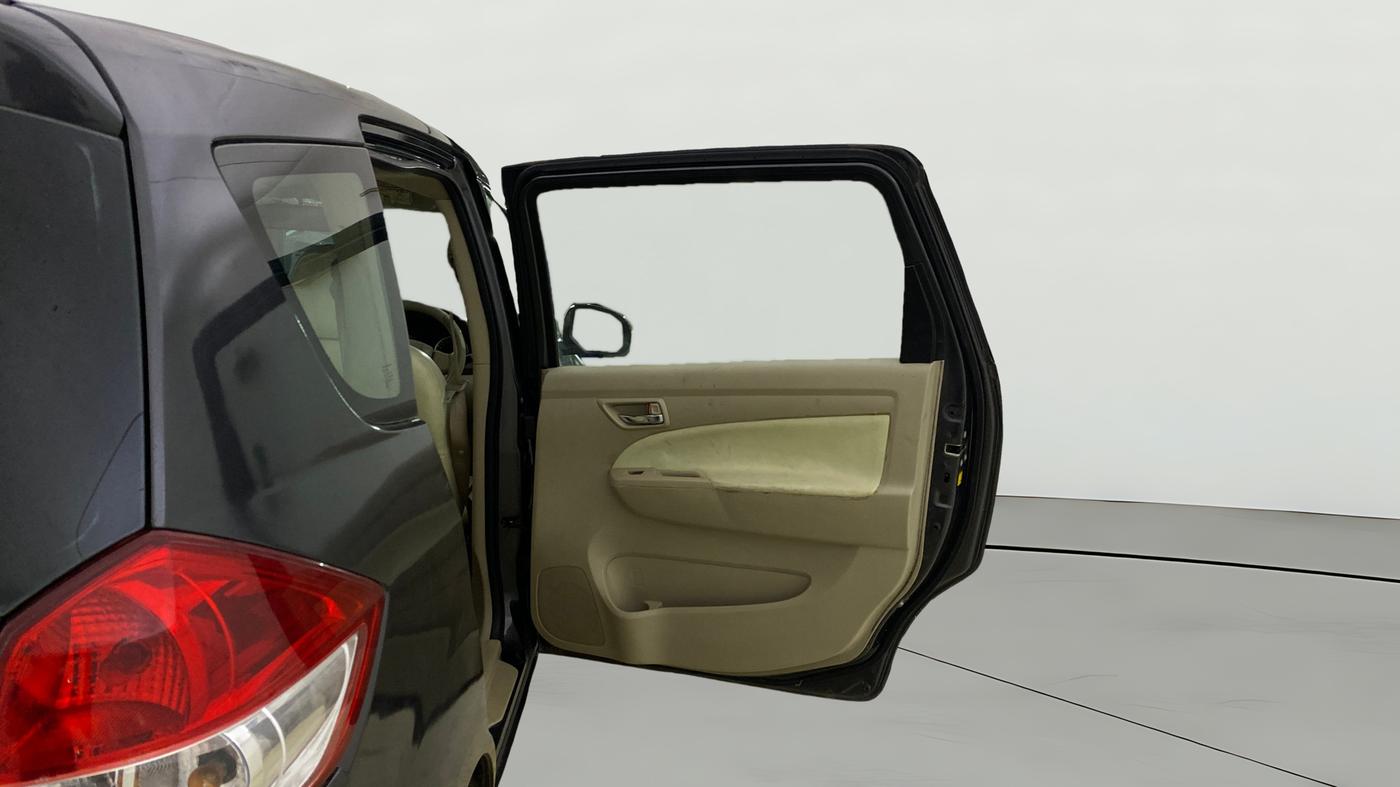 2017 Maruti Ertiga VXI CNG, CNG, Manual, 92,727 km, RHS Rear Door