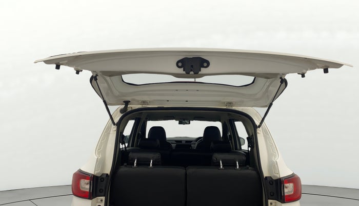 2022 Renault TRIBER RXT AMT, Petrol, Automatic, 45,118 km, Boot Door Open