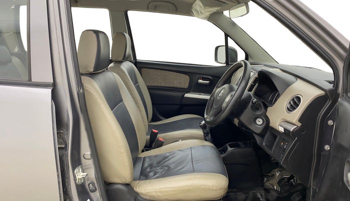 2014 Maruti Wagon R 1.0 VXI, Petrol, Manual, 70,406 km, Right Side Front Door Cabin
