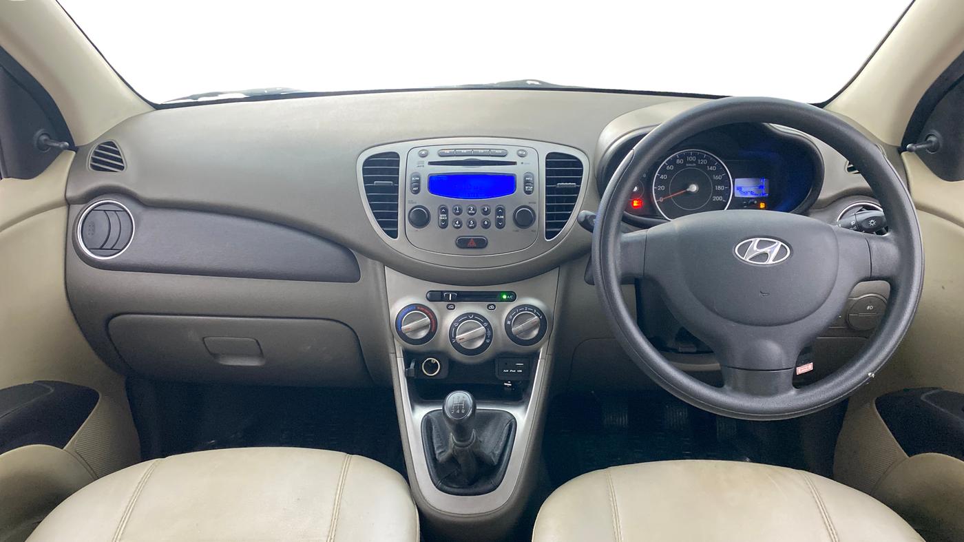 2016 Hyundai i10 SPORTZ 1.1, Petrol, Manual, 75,834 km, Dashboard