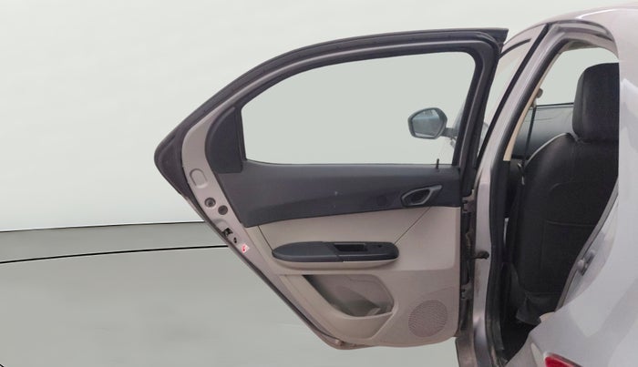 2019 Tata Tiago XZ PETROL, CNG, Manual, 28,177 km, LHS Rear Door