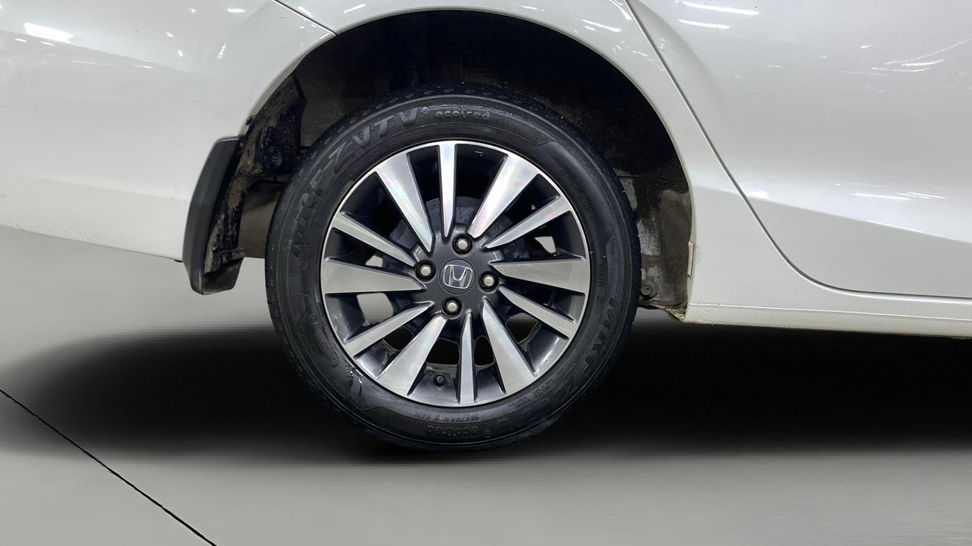 2024 Honda City 1.5L I-VTEC V, Petrol, Manual, 28,986 km, Right Rear Wheel