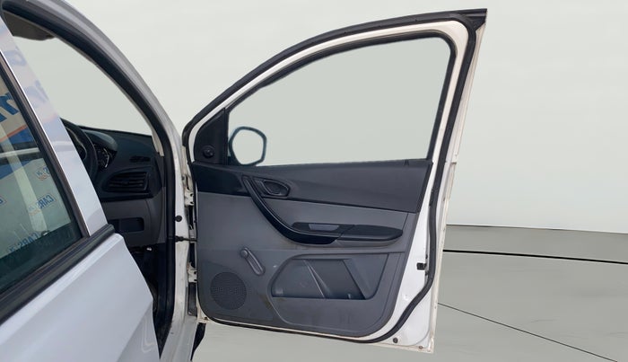 2018 Tata TIGOR XE (O) Petrol, Petrol, Manual, 55,254 km, RHS Front Door