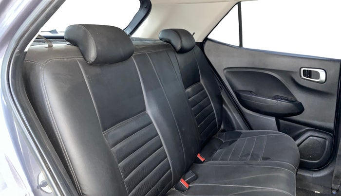 2019 Hyundai VENUE SX 1.4 CRDI, Diesel, Manual, 1,32,156 km, Right Side Rear Door Cabin