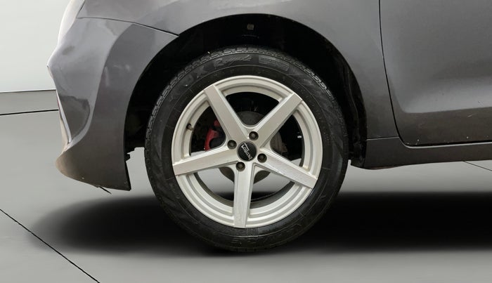 2017 Maruti Baleno DELTA PETROL 1.2, Petrol, Manual, 70,683 km, Left Front Wheel