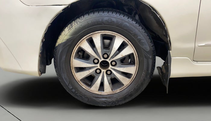 2015 Toyota Innova 2.5 VX 7 STR, Diesel, Manual, 94,717 km, Left Front Wheel