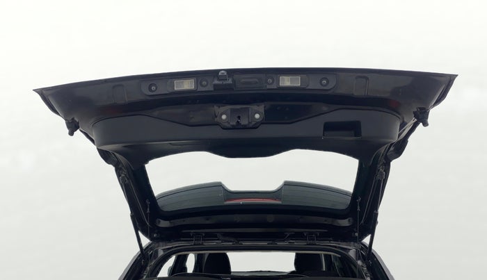 2021 Nissan MAGNITE XV TURBO CVT, Petrol, Automatic, 50,330 km, Boot Door Open