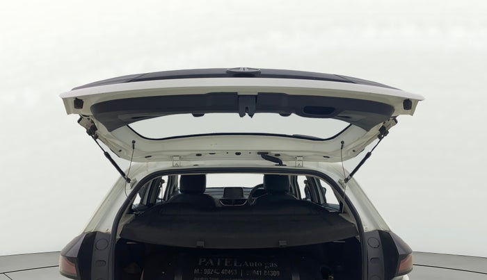 2021 Tata ALTROZ XT PETROL, CNG, Manual, 1,23,026 km, Boot Door Open