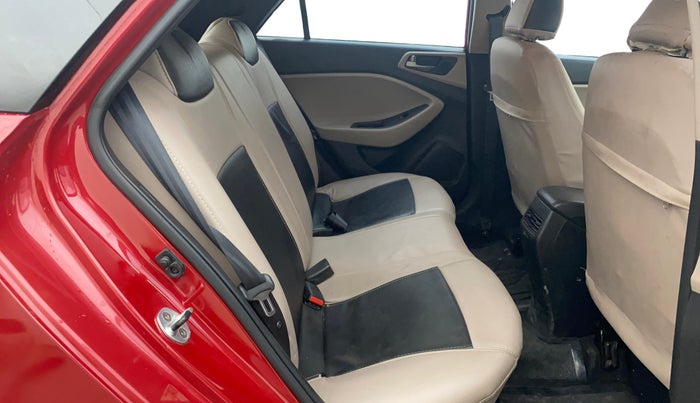 2016 Hyundai Elite i20 MAGNA 1.2, Petrol, Manual, 56,648 km, Right Side Rear Door Cabin