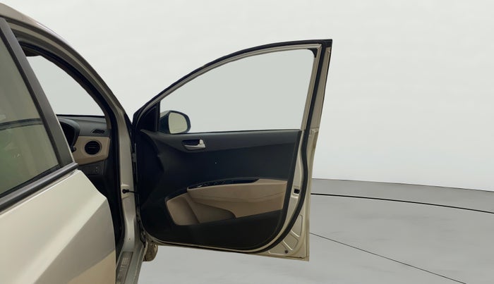 2018 Hyundai Xcent S 1.2, Petrol, Manual, 65,504 km, RHS Front Door