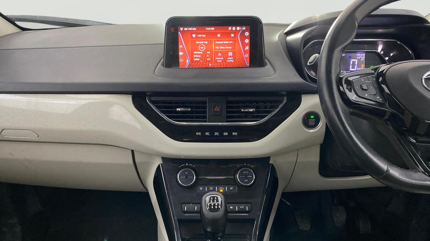 2022 Tata NEXON XZ PLUS SUNROOF PETROL DUAL TONE, Petrol, Manual, 70,753 km, Air Conditioner