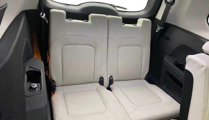 2021 Tata Safari XZ PLUS, Diesel, Manual, 1,00,883 km, Third Seat Row ( optional )