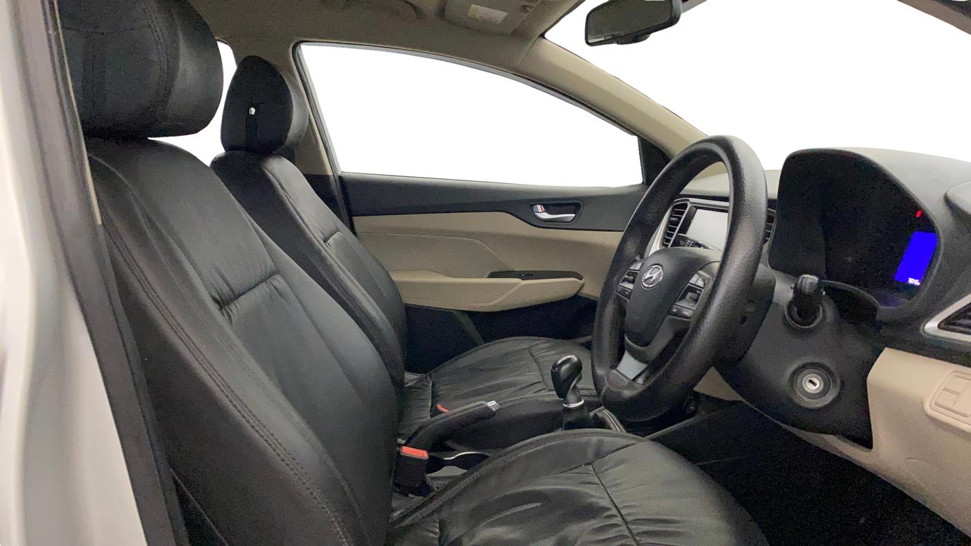 2018 Hyundai Verna 1.6 VTVT SX, Petrol, Manual, 78,109 km, Right Side Front Door Cabin