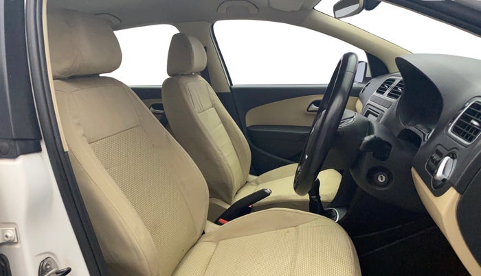 2016 Volkswagen Polo HIGHLINE1.2L, Petrol, Manual, 61,619 km, Right Side Front Door Cabin