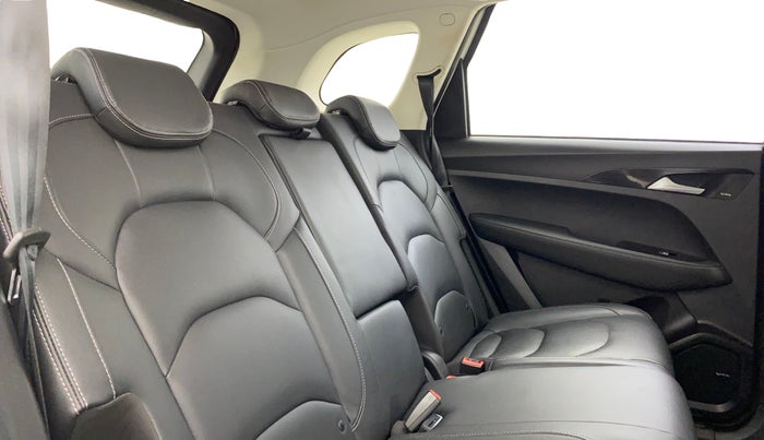 2019 MG HECTOR SMART 2.0 DIESEL, Diesel, Manual, 76,220 km, Right Side Rear Door Cabin