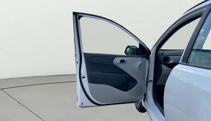 2024 Hyundai GRAND I10 NIOS SPORTZ 1.2 KAPPA VTVT, Petrol, Manual, 13,218 km, LHS Front Door