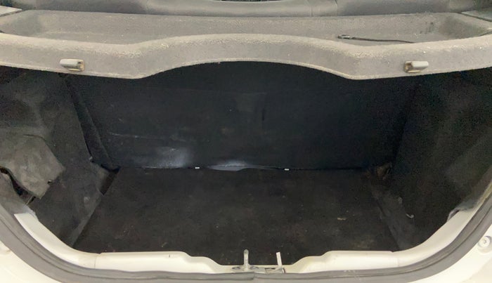 2017 Tata Tiago XZ PETROL, Petrol, Manual, 99,110 km, Boot Inside