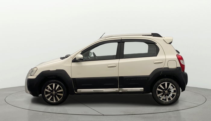 2015 Toyota Etios CROSS 1.2 G, Petrol, Manual, 1,16,991 km, Left Side
