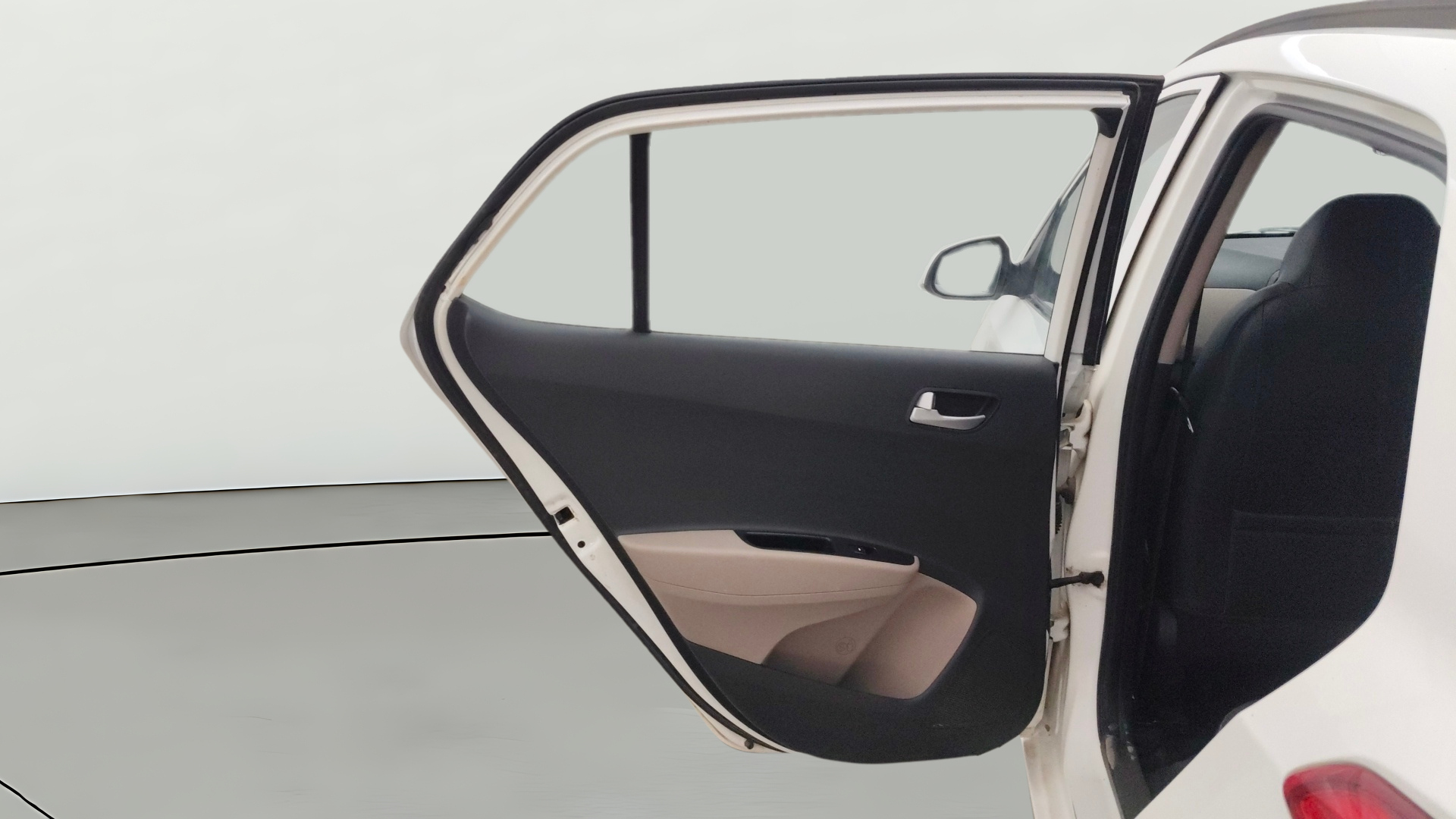 camera-LHS-Rear-Door