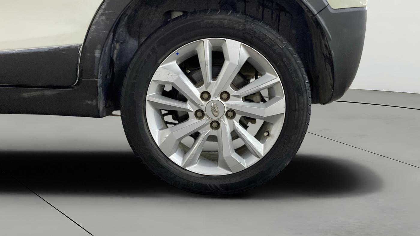 2021 Mahindra XUV300 W8 1.2 PETROL, Petrol, Manual, 67,784 km, Left Rear Wheel