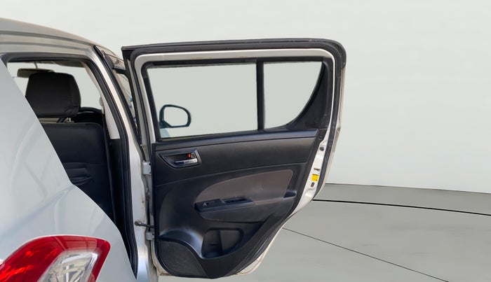 2016 Maruti Swift VXI, Petrol, Manual, 98,587 km, RHS Rear Door