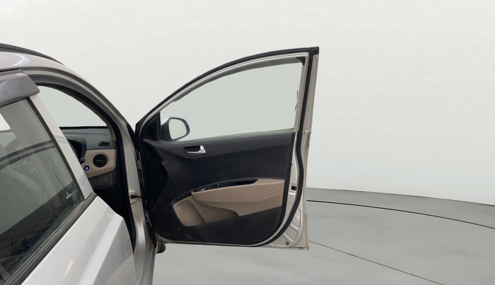 2015 Hyundai Grand i10 ASTA (O) 1.2 KAPPA VTVT, Petrol, Manual, 1,09,122 km, RHS Front Door