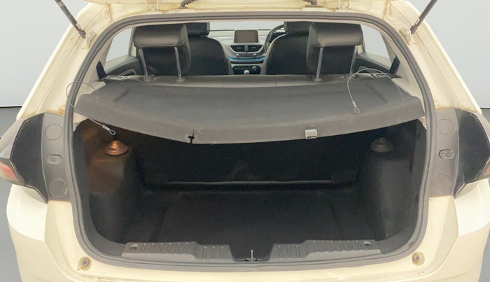 2021 Tata ALTROZ XZ PETROL, Petrol, Manual, 12,115 km, Boot Open Zoomed View