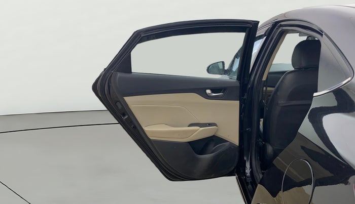 2019 Hyundai Verna 1.6 SX (O) CRDI MT, Diesel, Manual, 68,732 km, LHS Rear Door