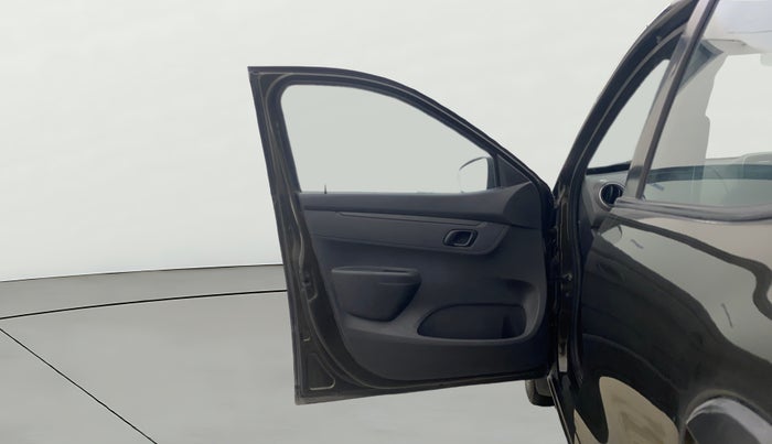 2016 Renault Kwid RXT 0.8, Petrol, Manual, 73,071 km, LHS Front Door