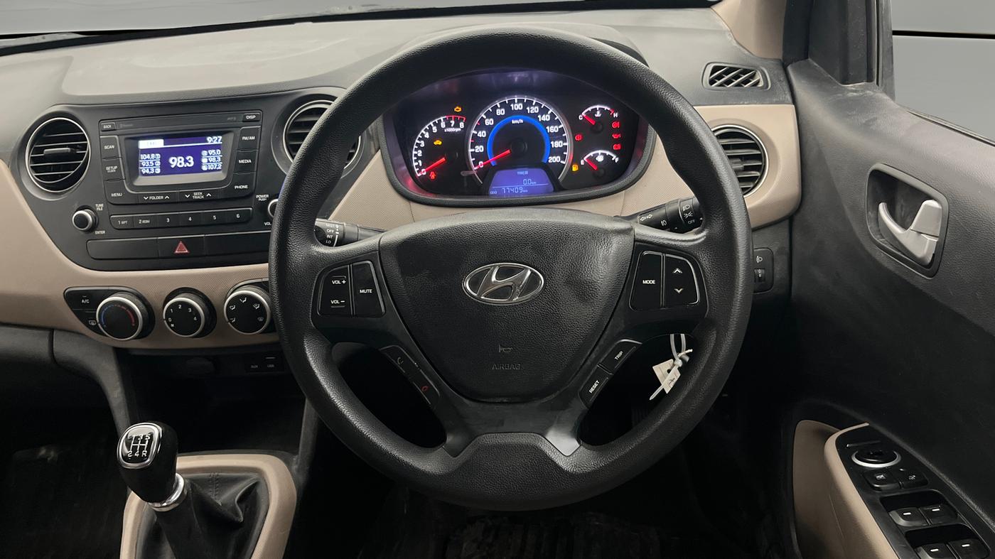 2016 Hyundai Grand i10 SPORTZ 1.2 KAPPA VTVT, CNG, Manual, 77,378 km, Steering Wheel Close Up