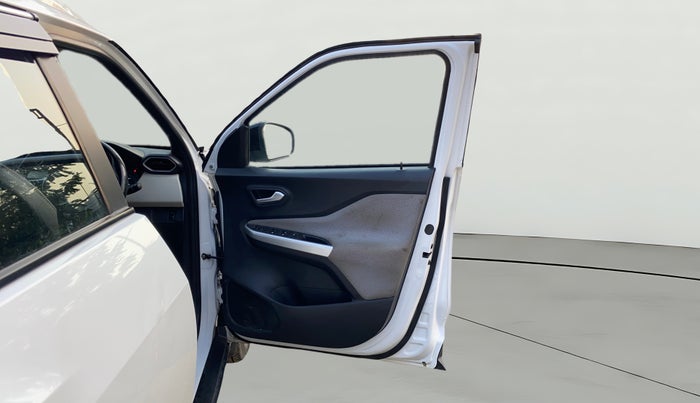 2021 Nissan MAGNITE XV MT, Petrol, Manual, 26,538 km, RHS Front Door