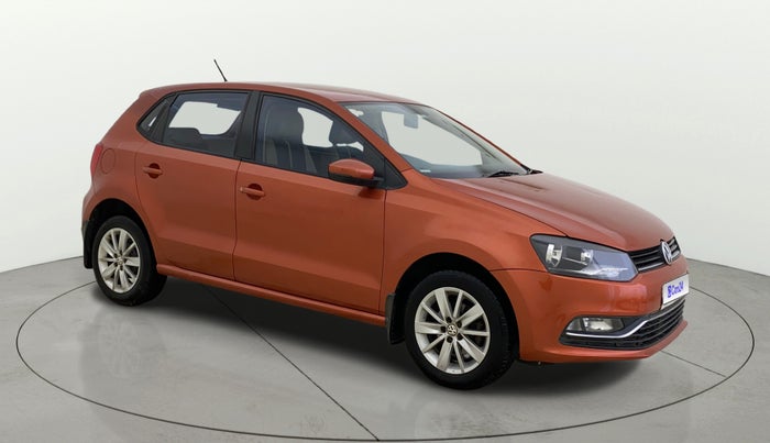 2015 Volkswagen Polo HIGHLINE1.2L, Petrol, Manual, 1,13,685 km, Right Front Diagonal