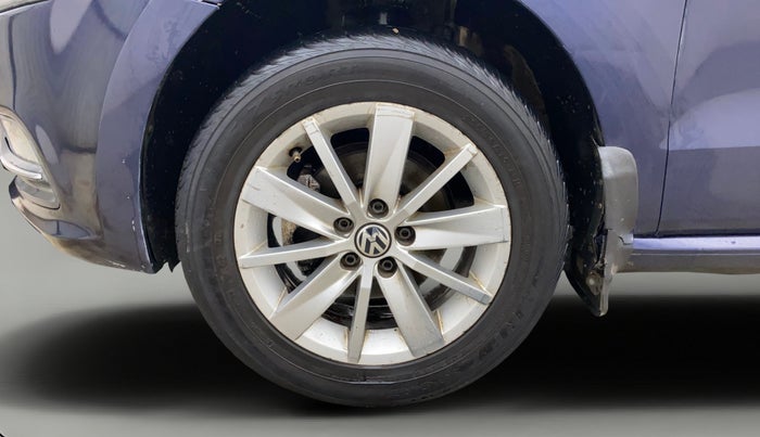 2015 Volkswagen Polo HIGHLINE1.2L, Petrol, Manual, 87,719 km, Left Front Wheel