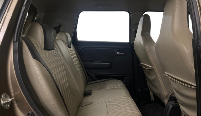 2019 Maruti New Wagon-R ZXI 1.2, Petrol, Manual, 30,948 km, Right Side Rear Door Cabin