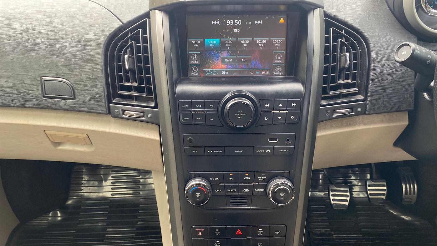 2015 Mahindra XUV500 W10, Diesel, Manual, 77,864 km, Air Conditioner