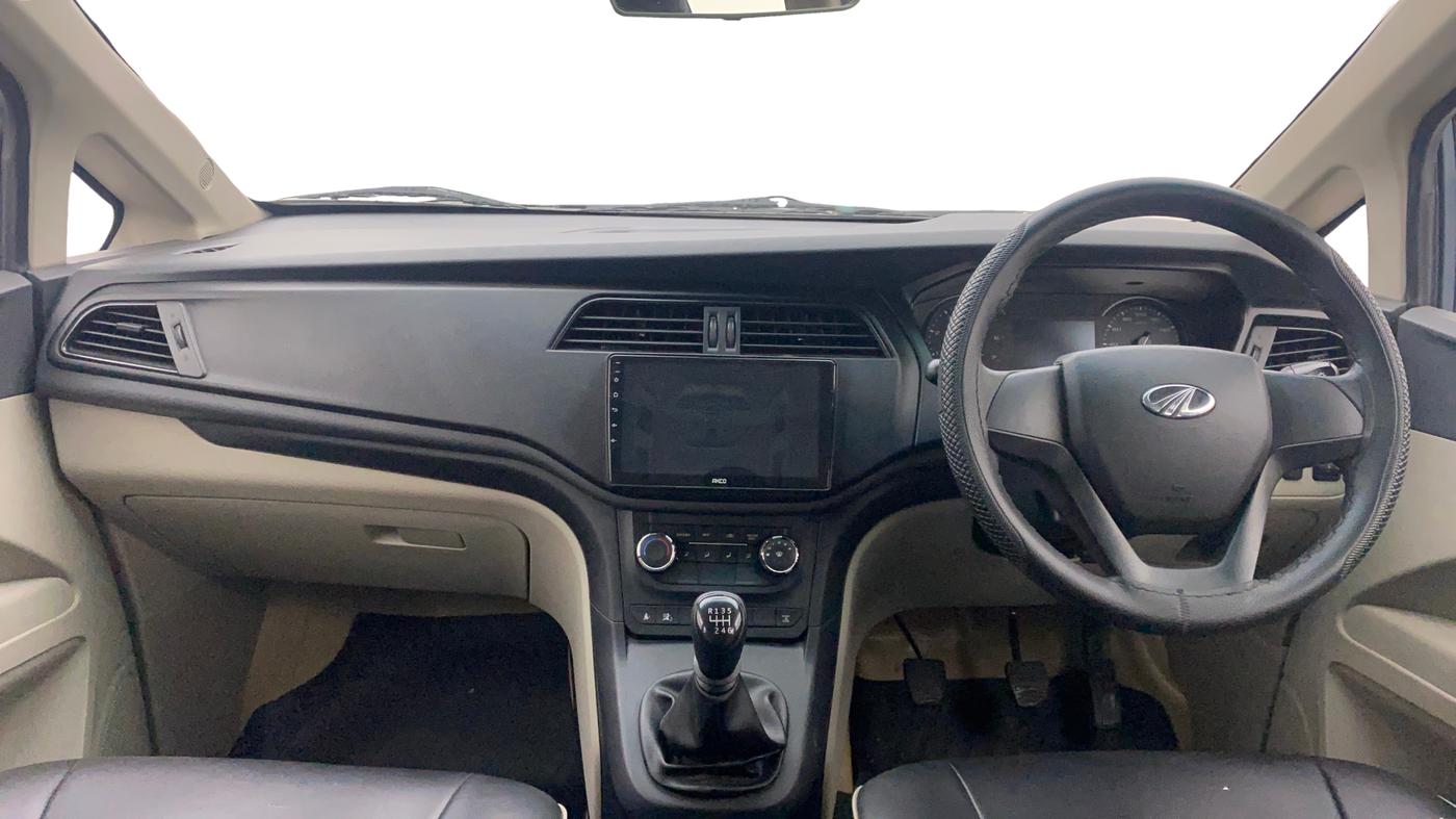 2020 Mahindra MARAZZO M2 8 STR, Diesel, Manual, 74,713 km, Dashboard