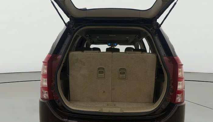 2015 Mahindra XUV500 W10, Diesel, Manual, 1,14,508 km, Boot Open Zoomed View