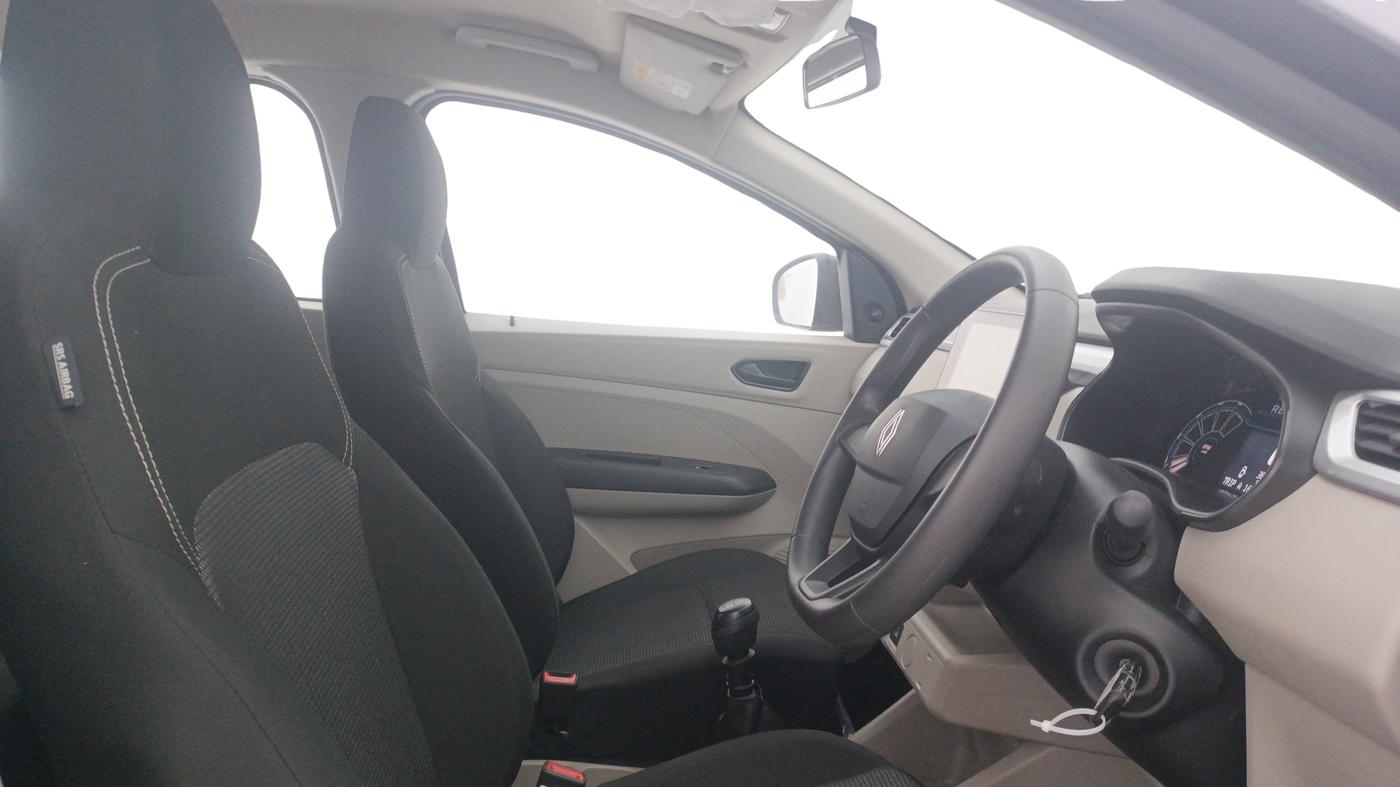 2025 Renault TRIBER Evolution, Petrol, Manual, 3,827 km, Right Side Front Door Cabin