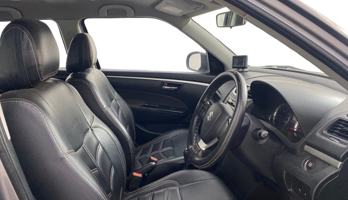 2017 Maruti Swift ZXI, Petrol, Manual, 90,573 km, Right Side Front Door Cabin