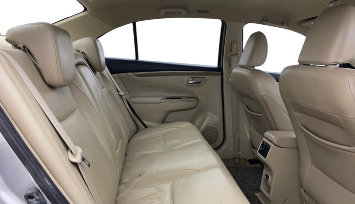 2018 Maruti Ciaz ALPHA 1.5 SHVS PETROL, Petrol, Manual, 75,166 km, Right Side Rear Door Cabin