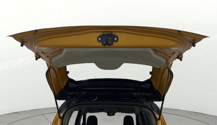 2021 Renault TRIBER RXZ AMT, Petrol, Automatic, 64,858 km, Boot Door Open