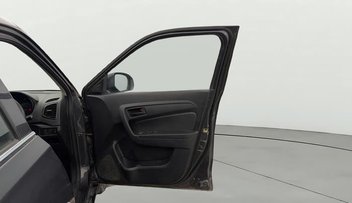 2021 Maruti Vitara Brezza LXI, Petrol, Manual, 28,727 km, RHS Front Door
