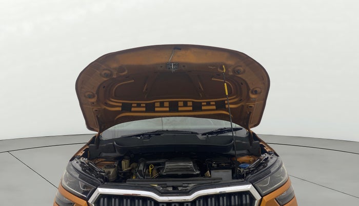 2021 Skoda KUSHAQ AMBITION 1.0L TSI AT, Petrol, Automatic, 76,745 km, Open Bonet